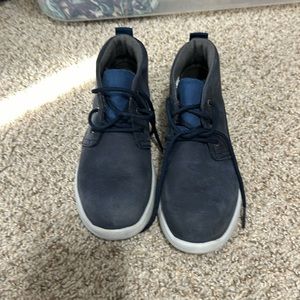UGG Treadlite Canoe Chukka Sneakers Leather Waterproof Indigo Blue boys size 1